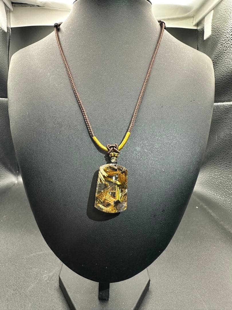 これは凄い！ルチルクォーツ ペンダントネックレス1月24日まで