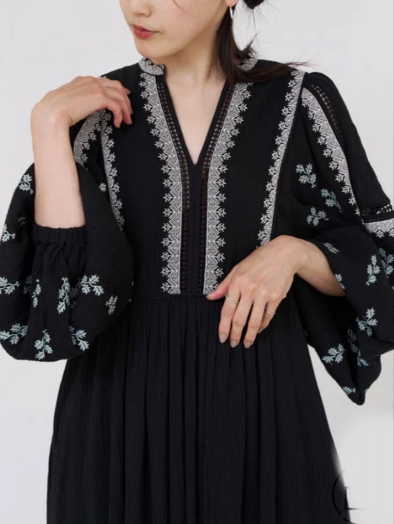 ももこ【ヌキテパ】 コットン ガーゼ リーフ エンブロイダリーヨークドレス