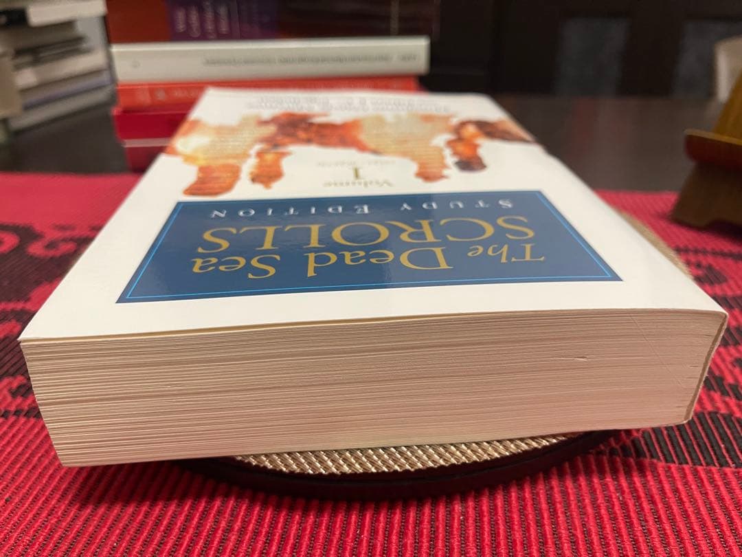 洋書 The Dead Sea Scrolls Study Edition