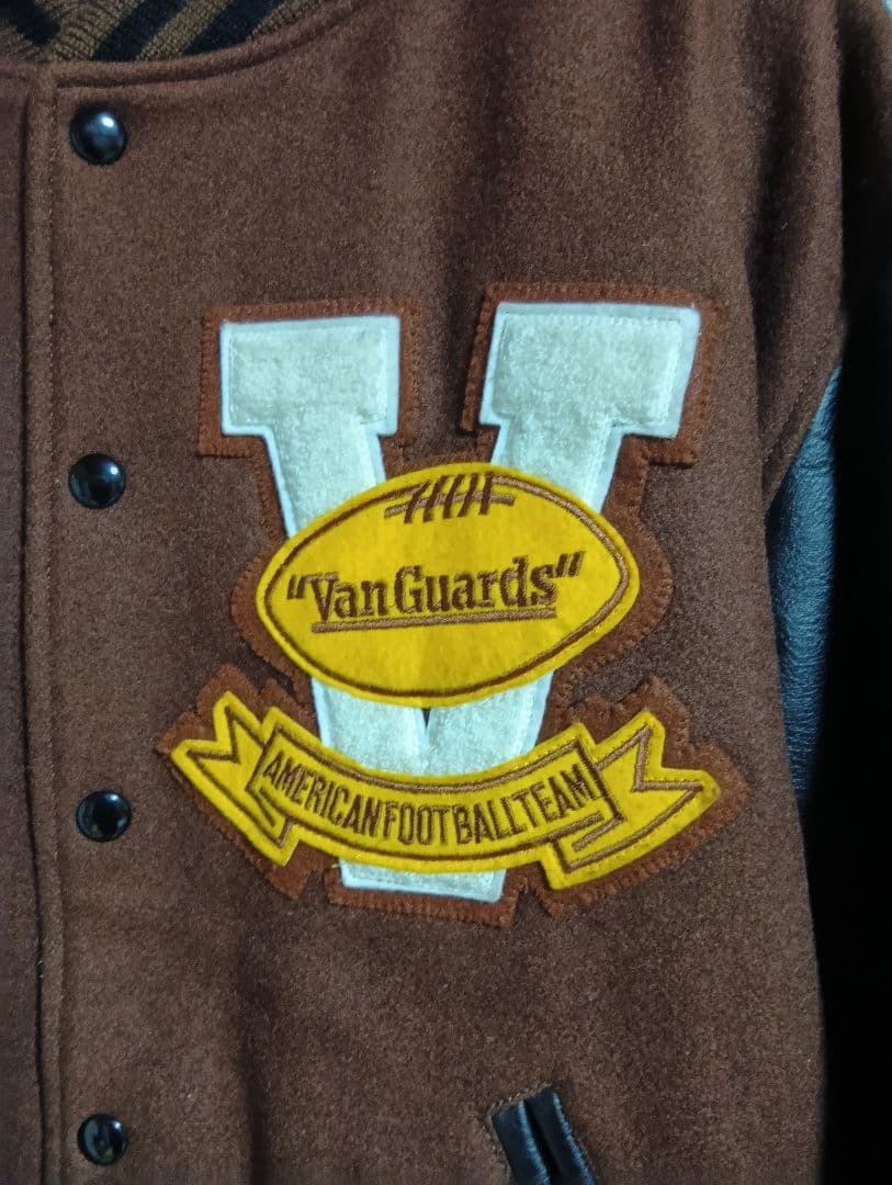 美品VAＮジャケットスタジャン