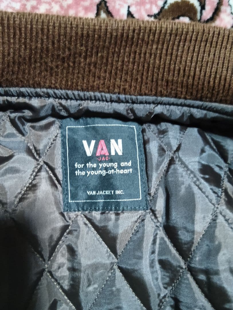 美品VAＮジャケットスタジャン