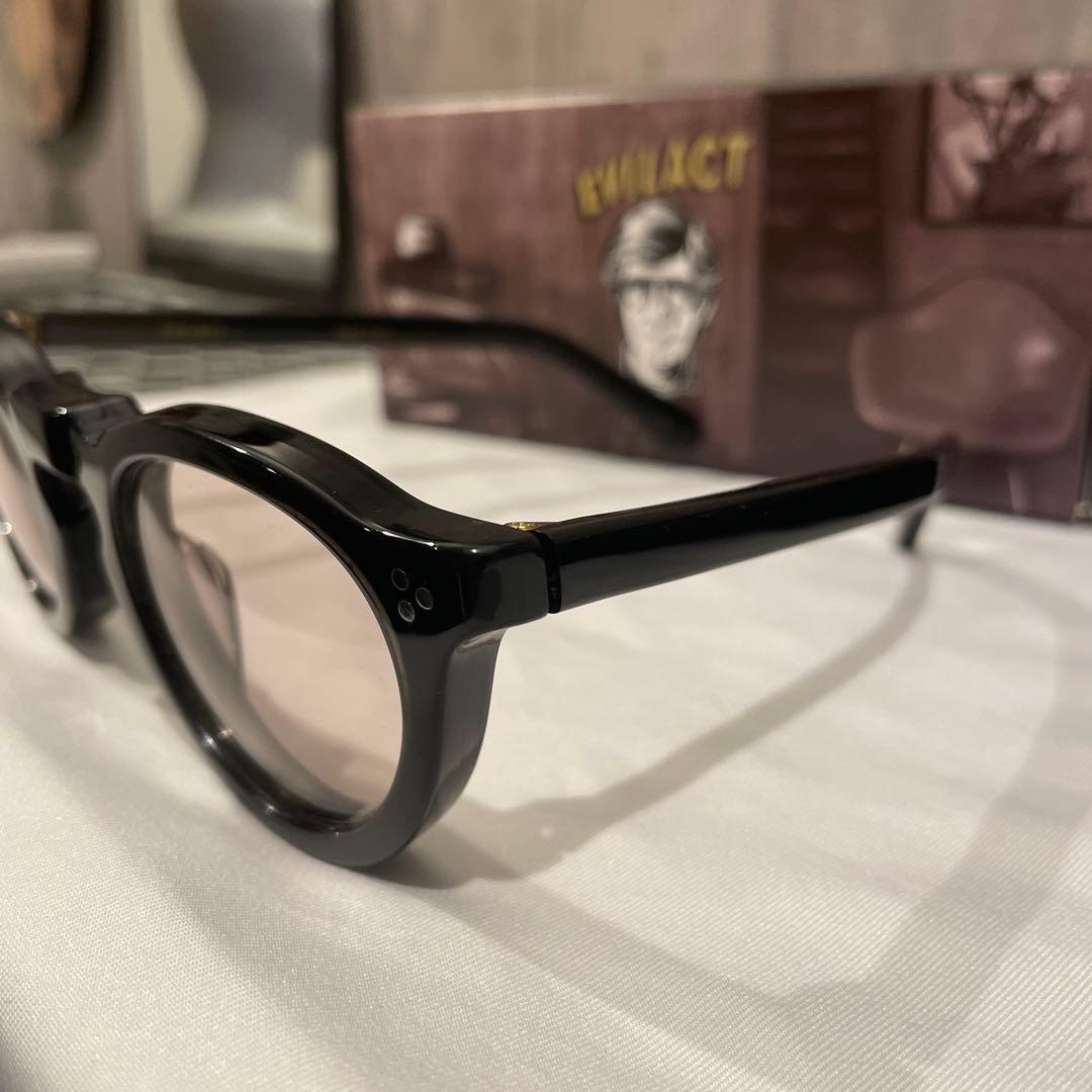 EVILACT eyewear GREEVES調光メガネ