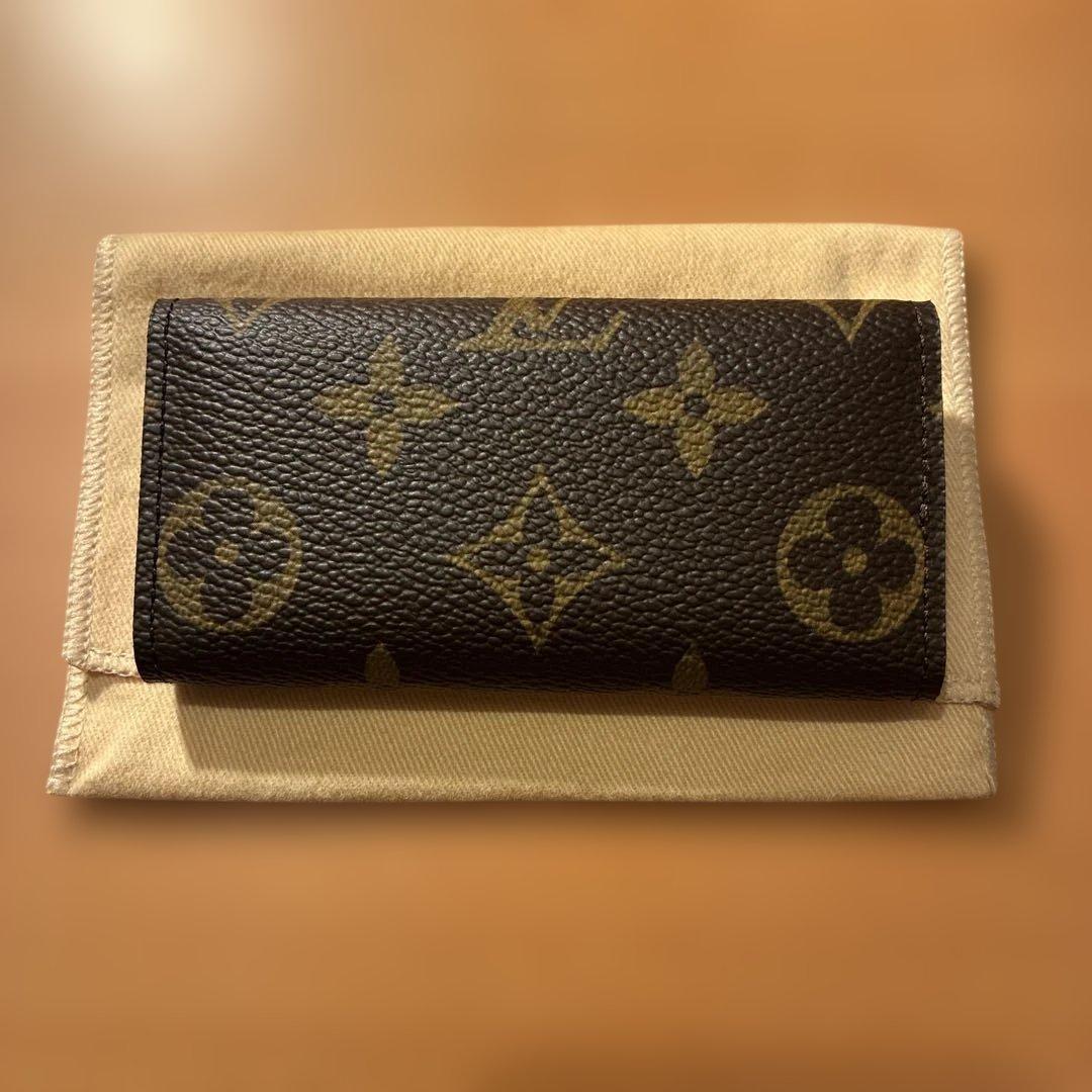 キーケース　LOUIS VUITTON