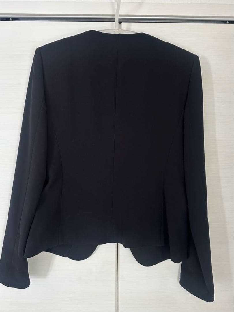 BEIGE, CINDY ノーカラージャケット　黒×黒　サイズ4