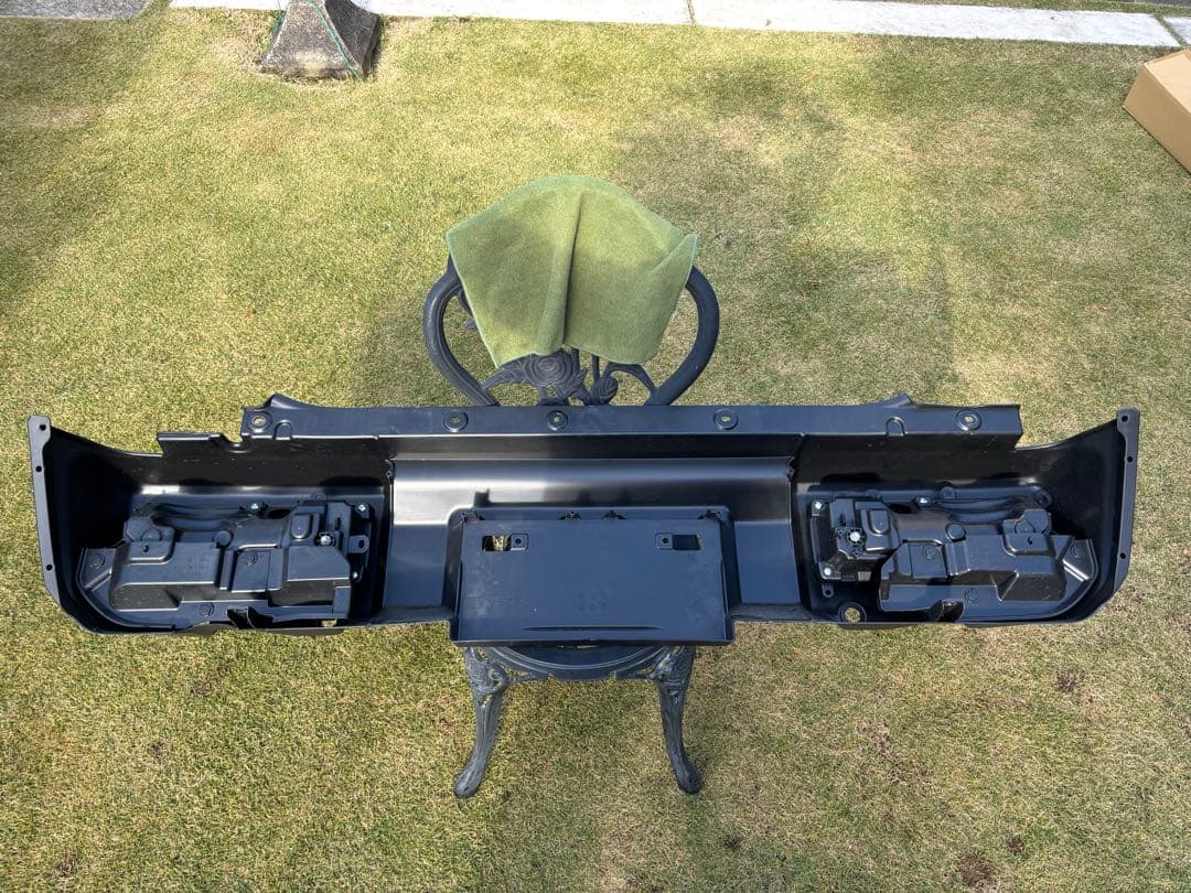 ジムニー　JB64 新車外し　純正　リアバンパー テールライト付き