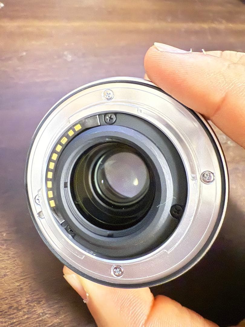 富士フイルム XF35mm F2 R WR シルバー｜角型メタルフード付き