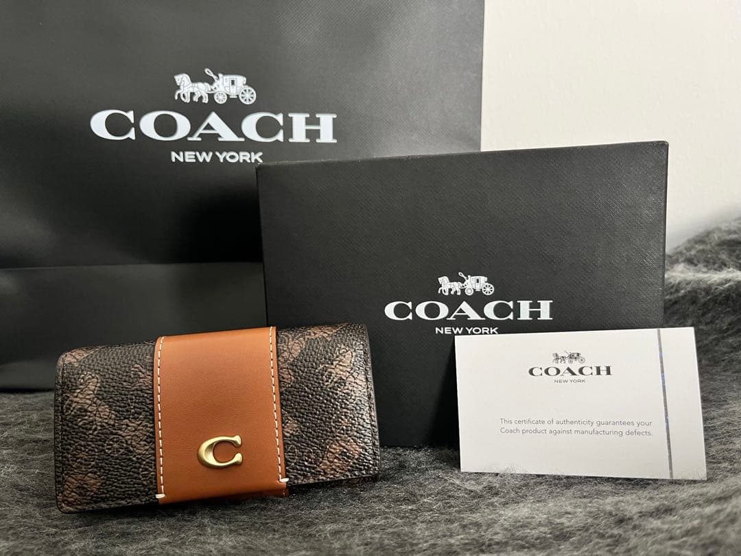 ⭐︎⭐︎新品未使用⭐︎⭐︎ 【保証書付き】COACH レザーキーケース ブラウン