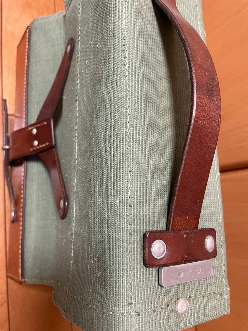 希少　スイス軍　ツールバッグ　ヴィンテージ　ミリタリー  実物　サバゲー