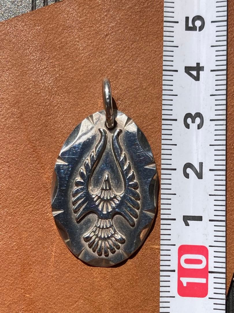 ラッキージョン　JOJOVA サンダーバードペンダント