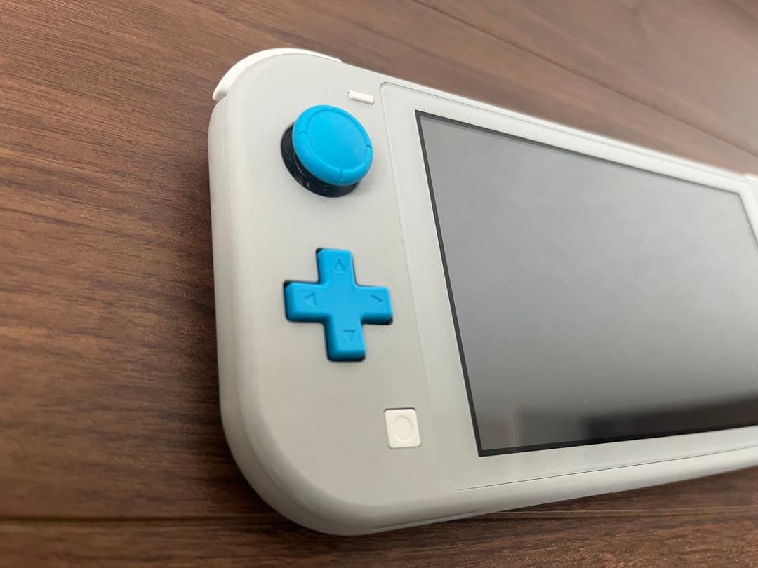 【美品】Nintendo Switch Lite限定 &ポケモンソフト他オマケ