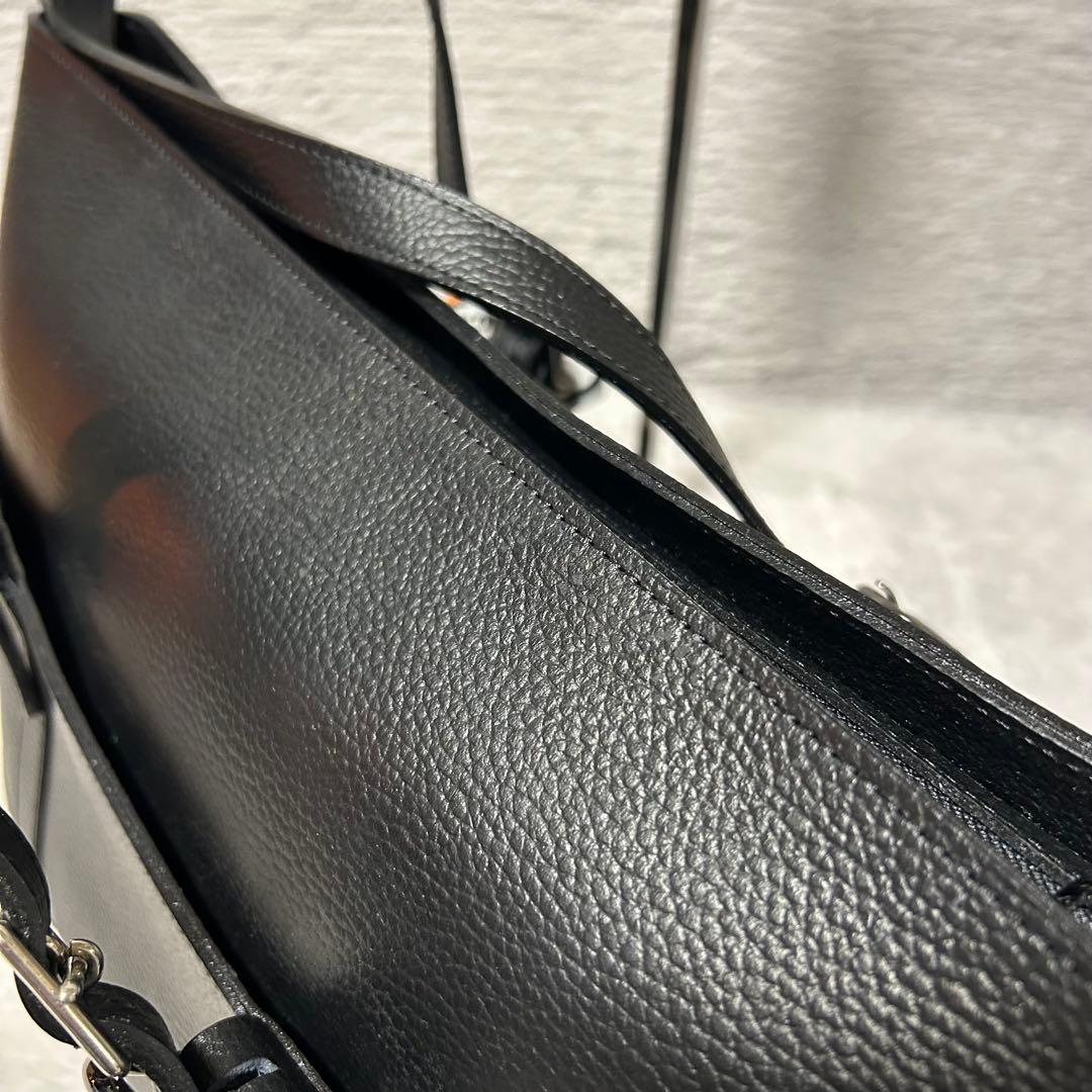 伊勢丹新宿　NUMBER TWENTY-ONE ナンバートゥエンティワン　バッグ