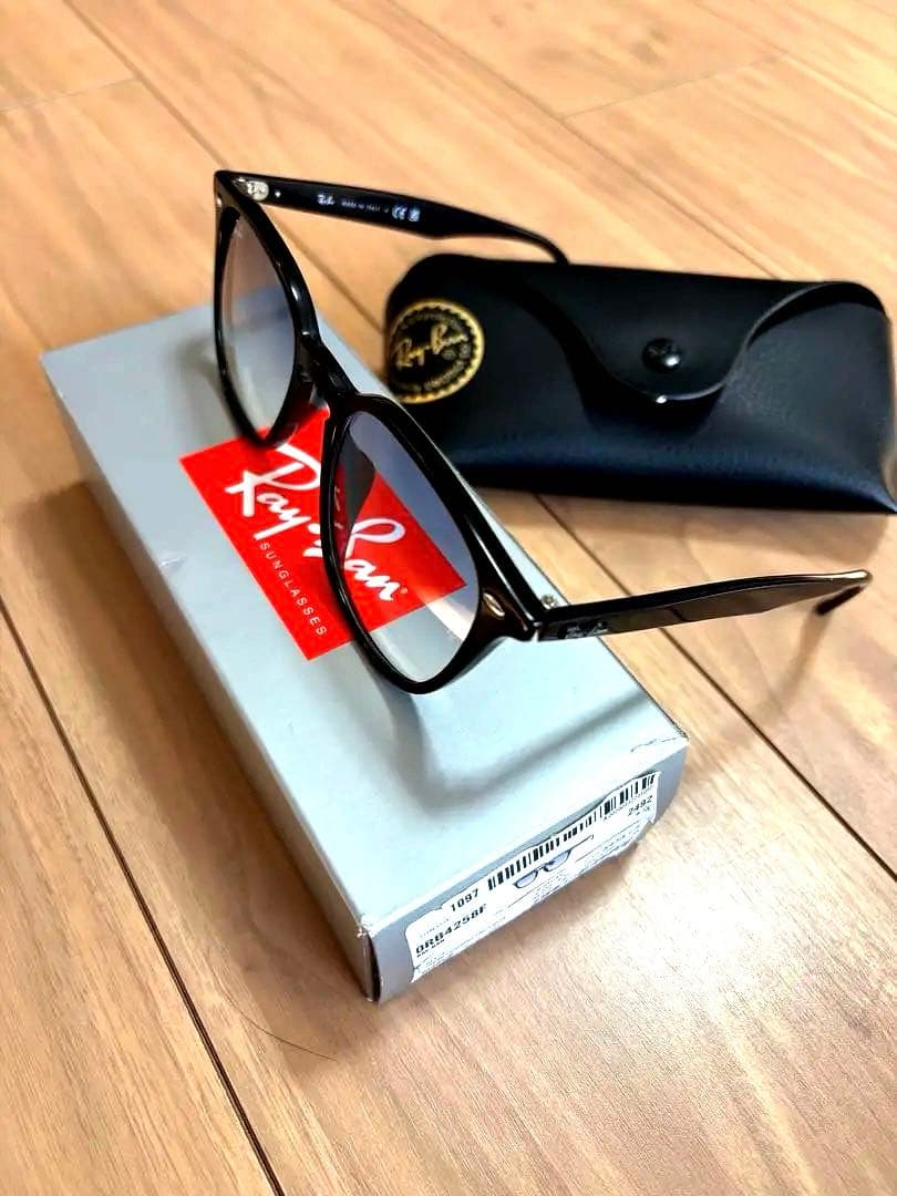 RayBan サングラスRB4258F 601/19 52-20