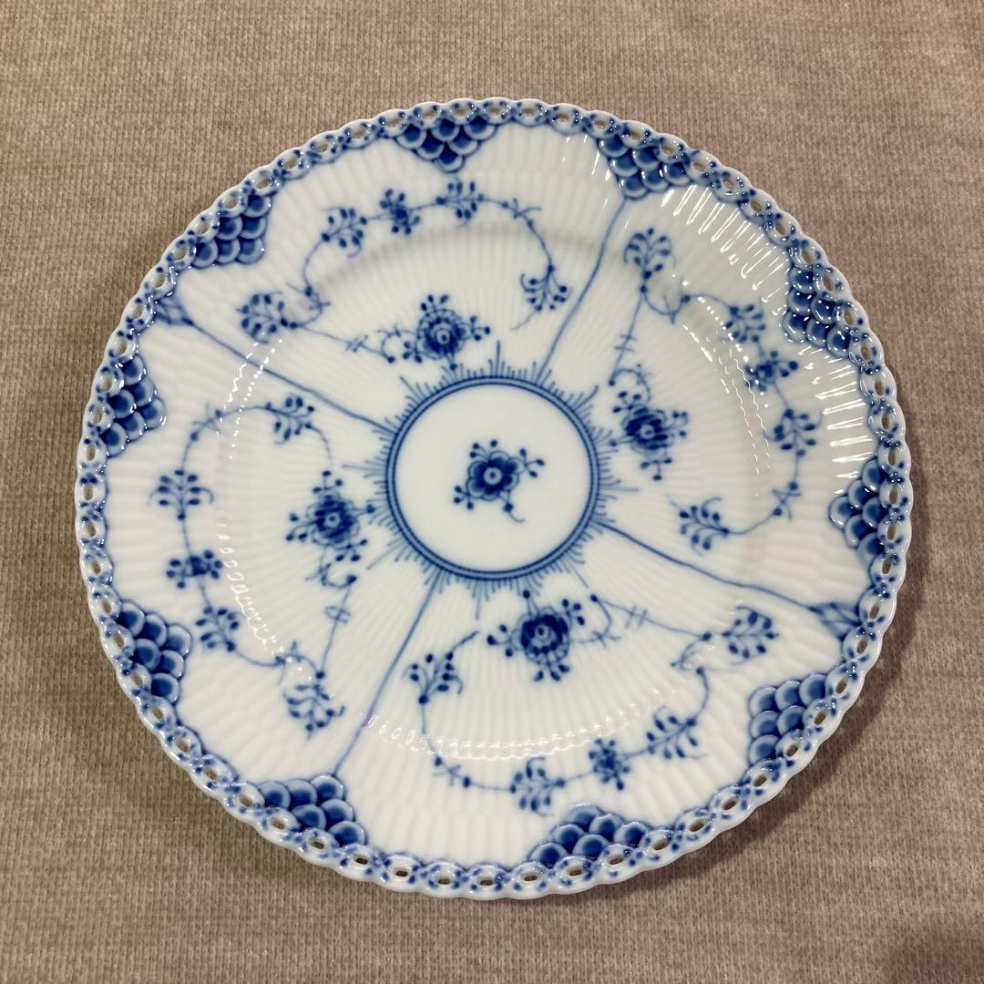 ロイヤルコペンハーゲン　丸皿　19センチ