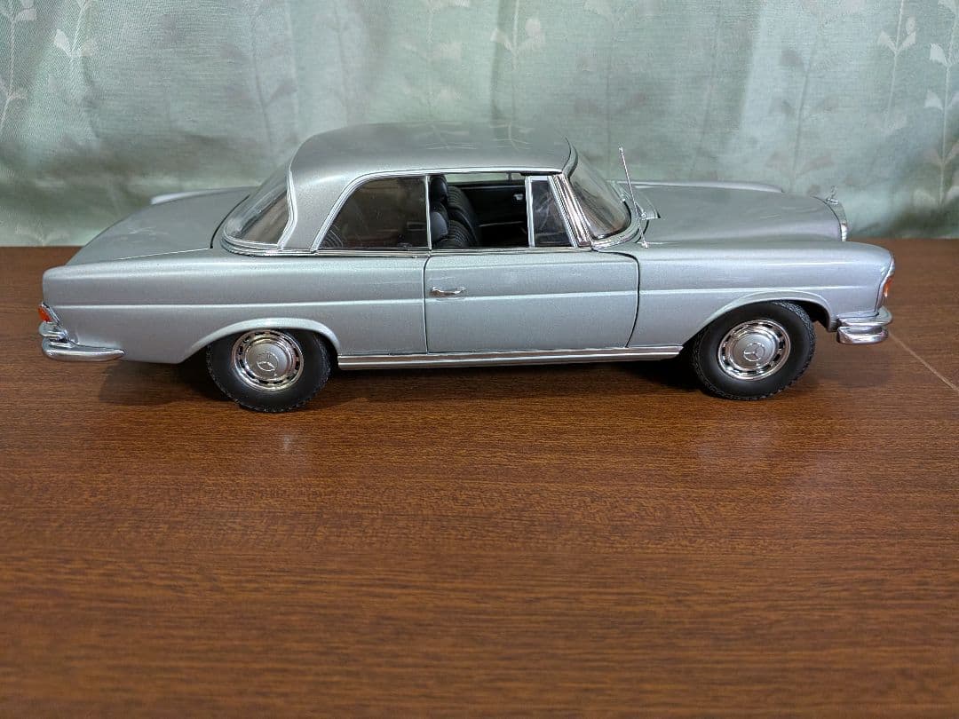 【専用】NOREV メルセデス・ベンツ 280SE 1/18 ノレブ　美品