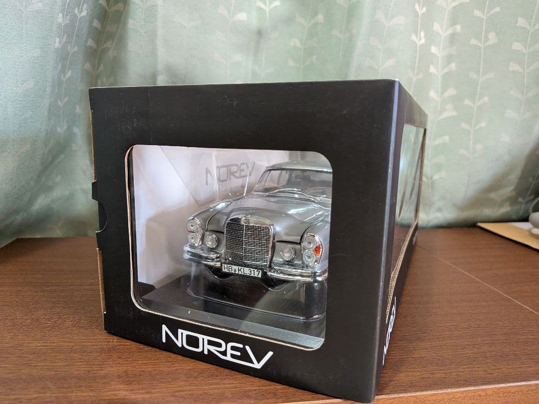 【専用】NOREV メルセデス・ベンツ 280SE 1/18 ノレブ　美品