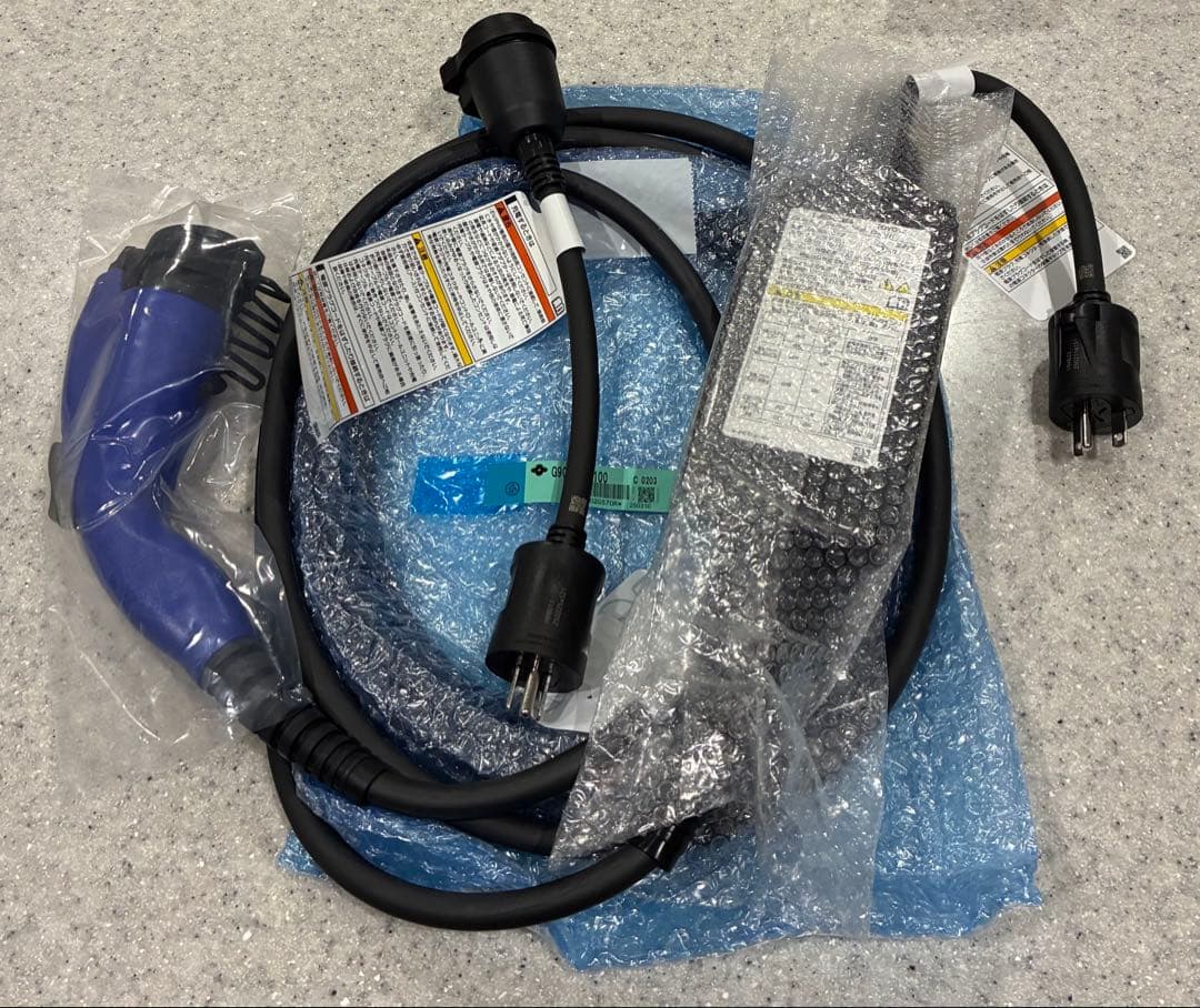 【新品未使用】　純正　EV車専用充電ケーブル　コンセント型　200V／100V