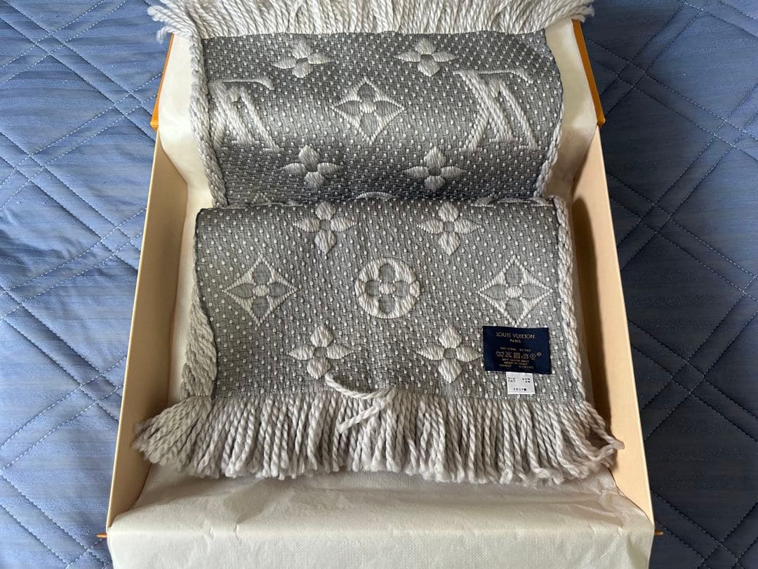 Louis Vuitton マフラー 箱付き