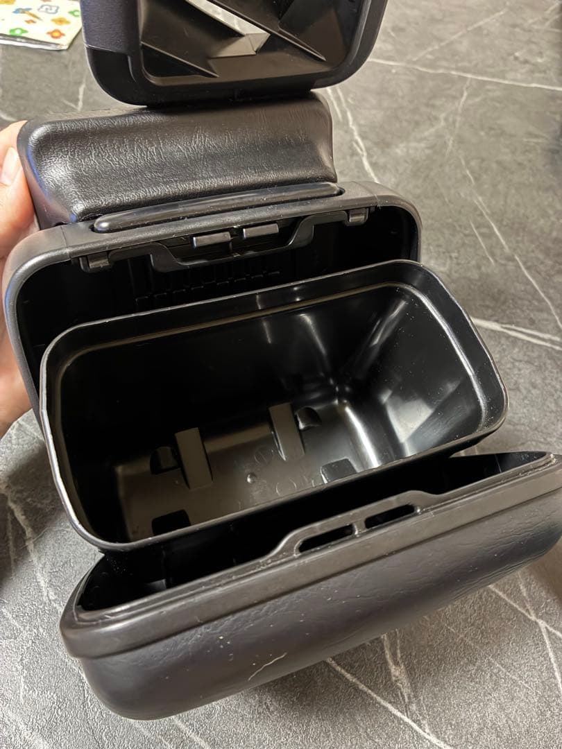 トヨタ純正　30セルシオ　ダストボックス