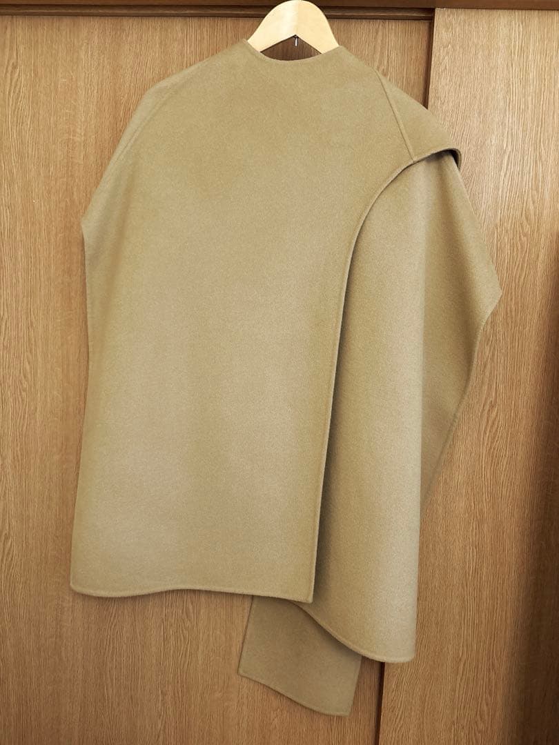 COS ウールブレンドケープ