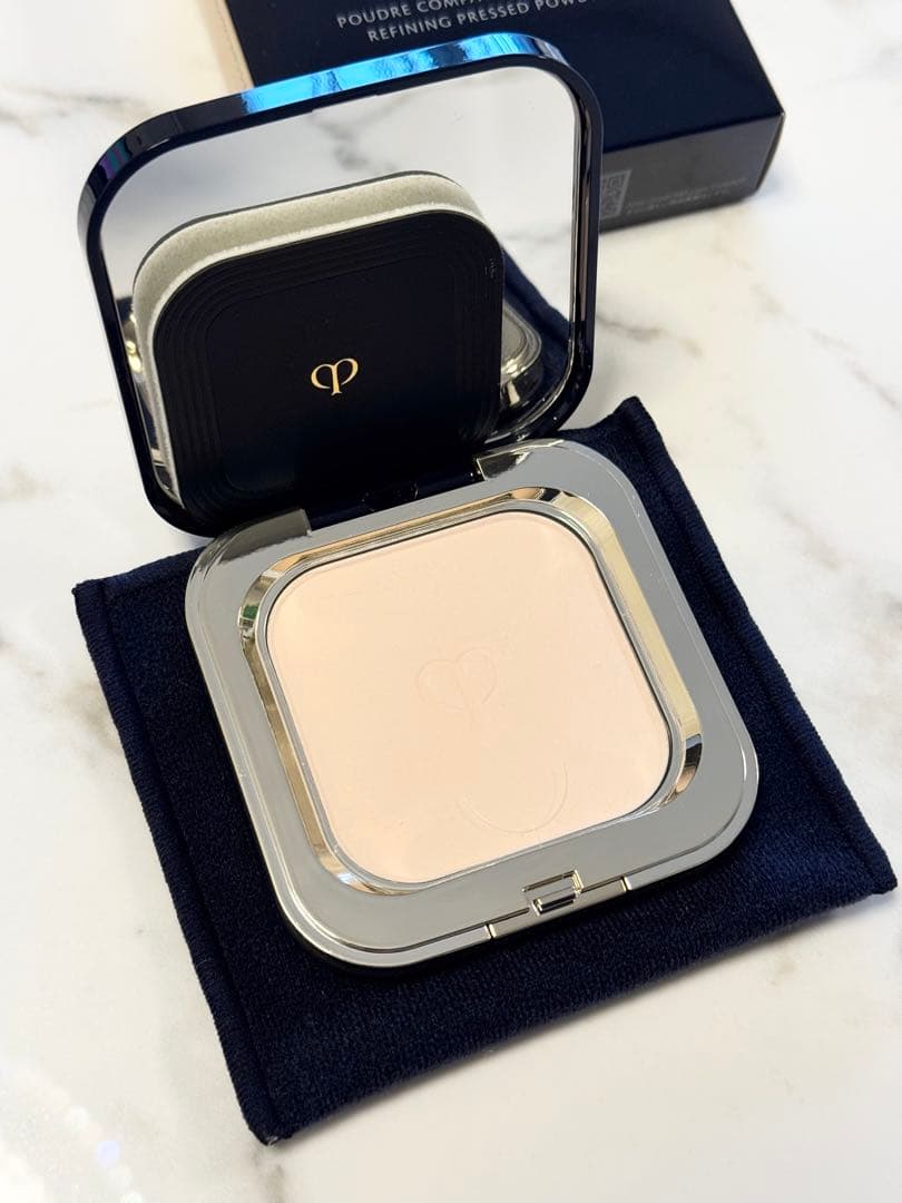 新品　クレドポーボーテ プードルコンパクトエサンシエルn フェイスパウダー