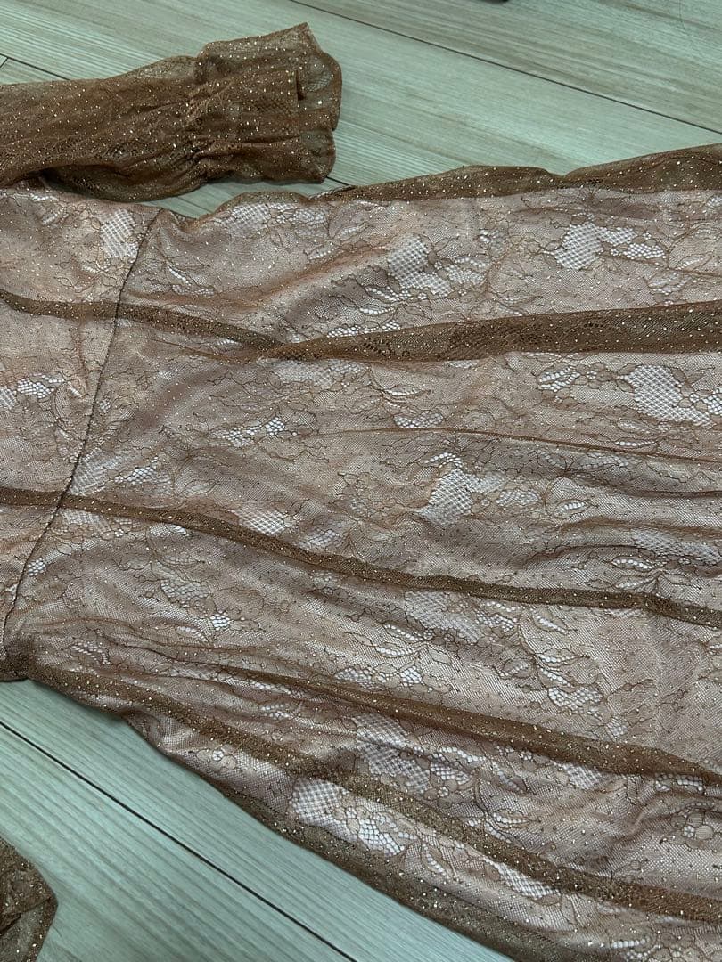 グリッターレース袖付きフィット&フレアパーティードレス　結婚式　お呼ばれ　ドレス