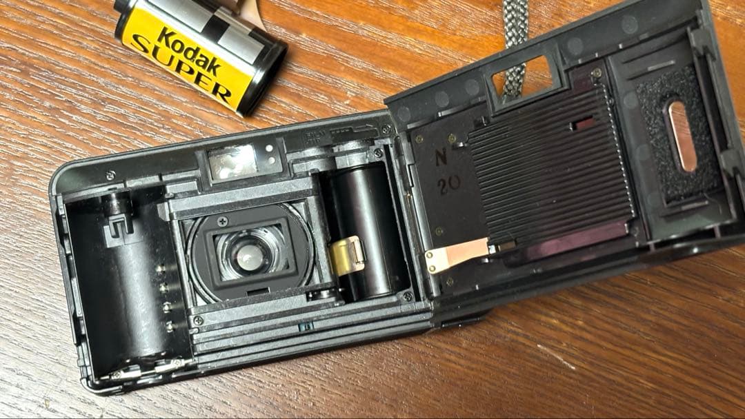 Konica Big Mini BM-301 フィルムカメラ 電池 フィルムつき