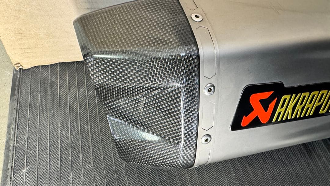 Akrapovicマフラー　NINJA H2 SX/SE 半年2000km使用