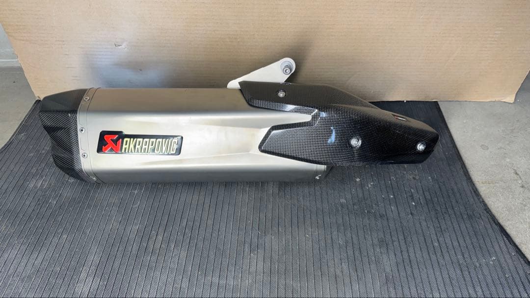 Akrapovicマフラー　NINJA H2 SX/SE 半年2000km使用