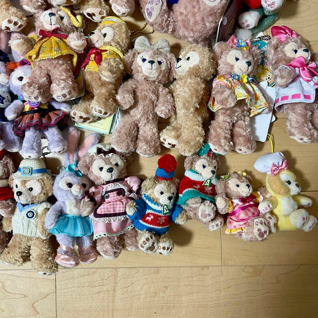 ダッフィー　シェリーメイ　ジェラトーニ　ぬいぐるみバッジ