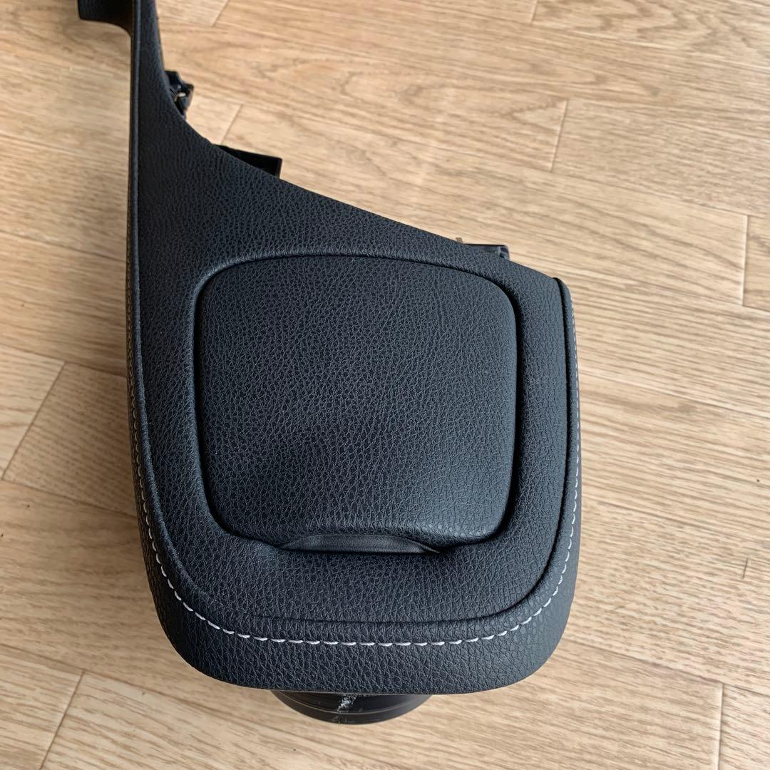 30プリウス　PHV純正レザー調　内装パネル