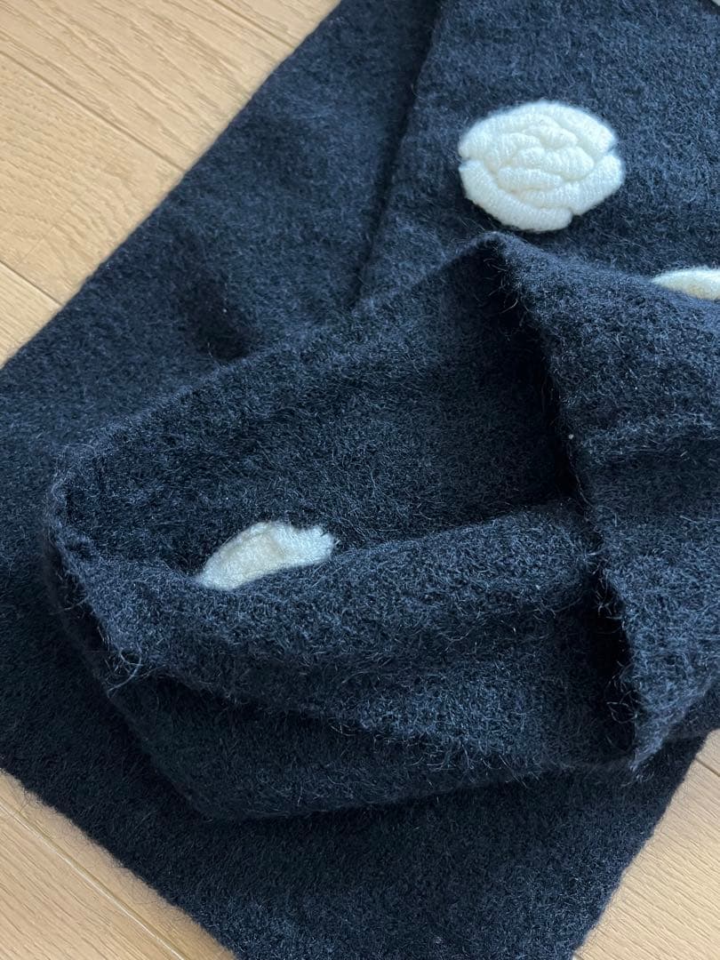 CHANEL ターンロック カメリア マフラー ヴィンテージ ブラック