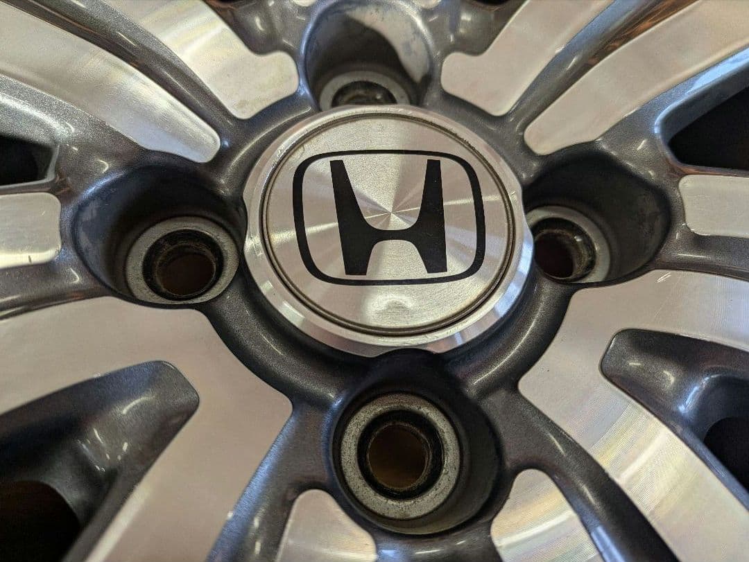 フリードスパイクGB３　アルミホイール 15インチその１