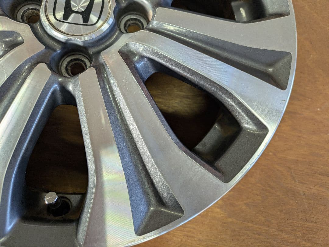 フリードスパイクGB３　アルミホイール 15インチその１