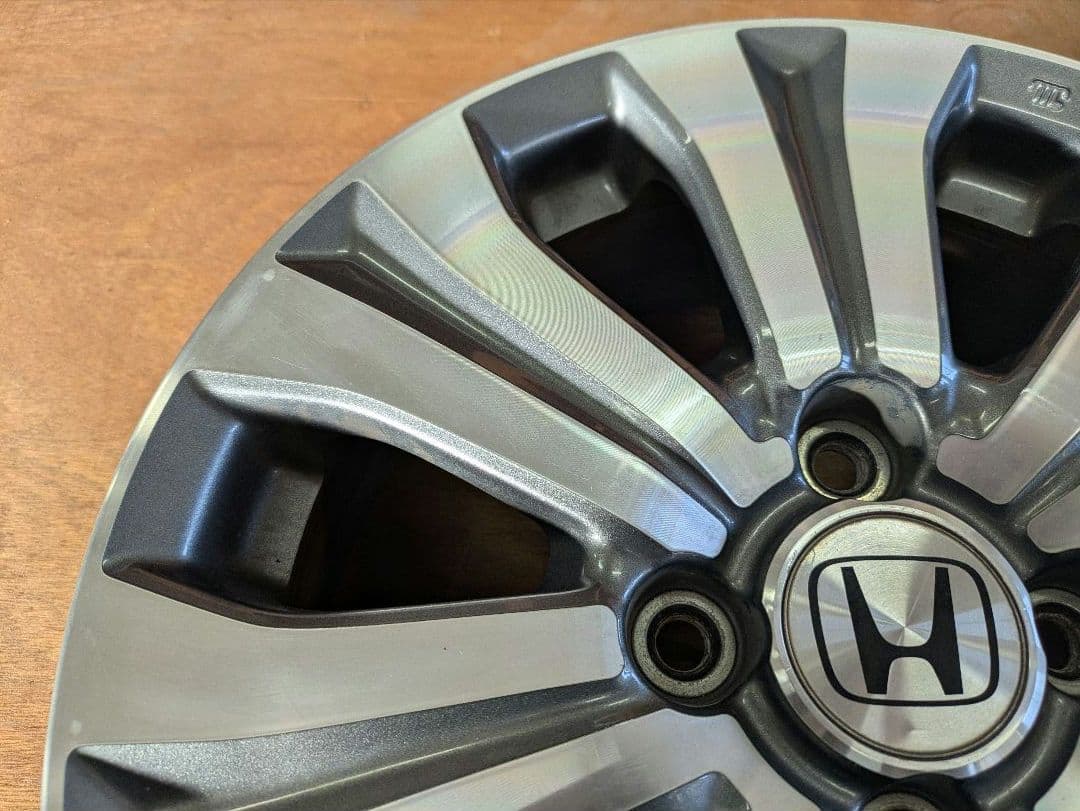 フリードスパイクGB３　アルミホイール 15インチその１