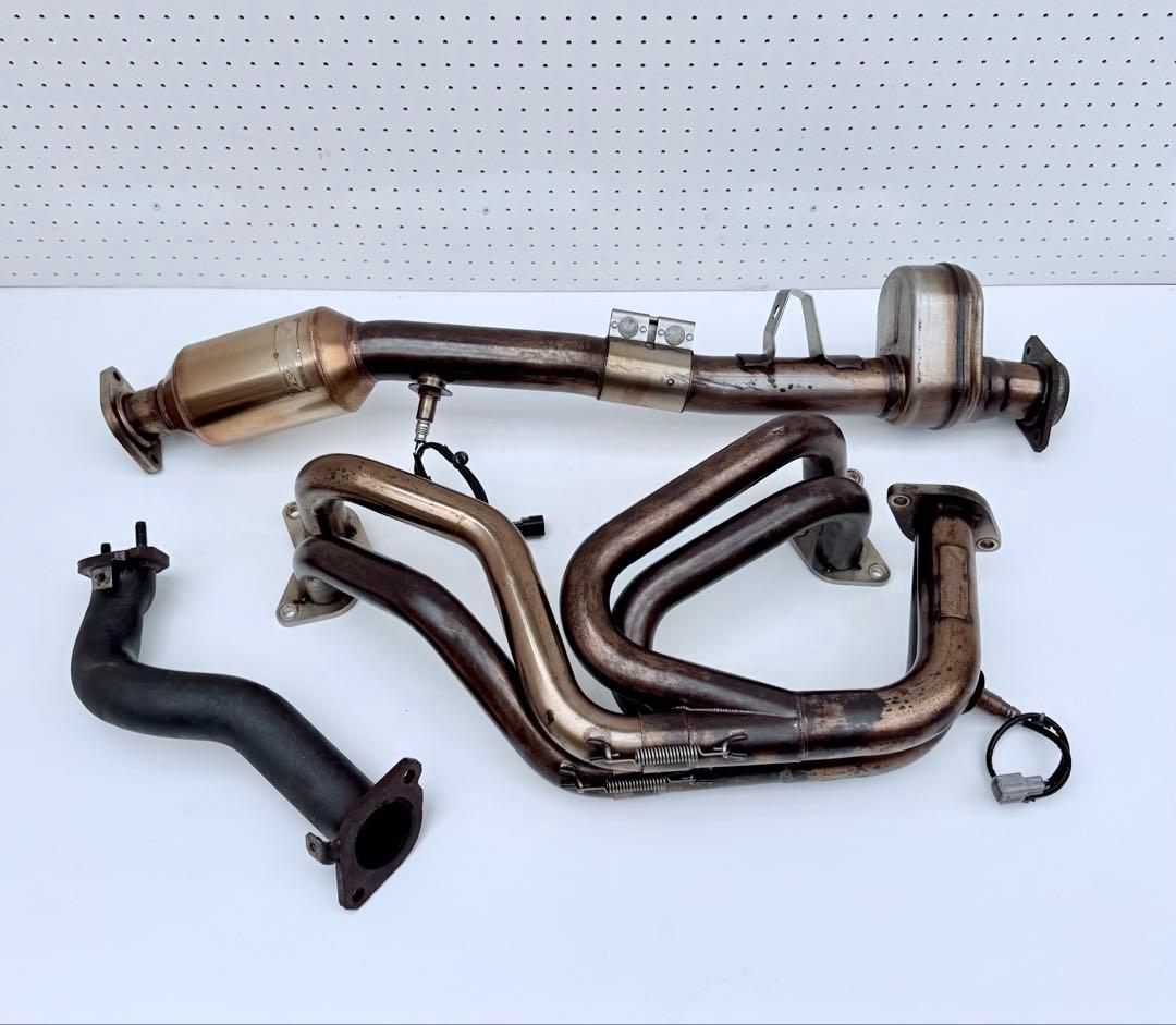 美品!★REVOLUTIONエキマニキャタライザー★86・BRZ・ZN6/ZC6