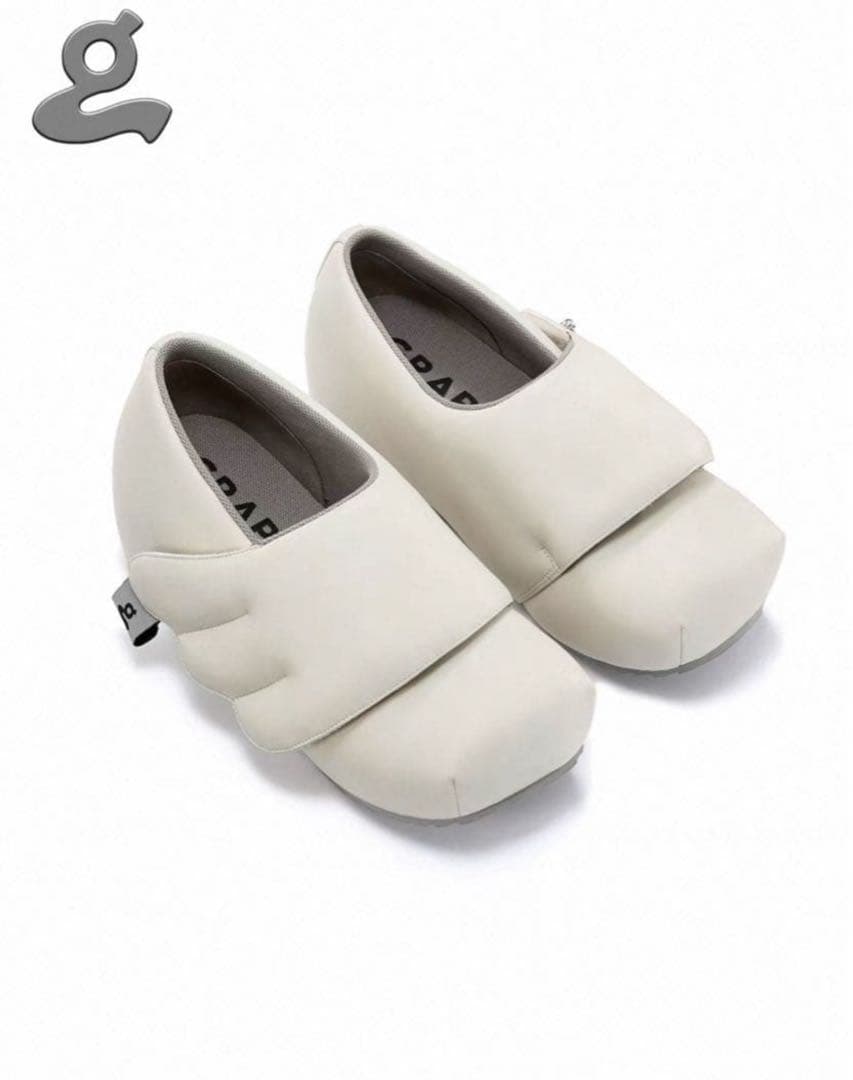 GRAPE Hotel Wings Platform Shoes ホワイト羽