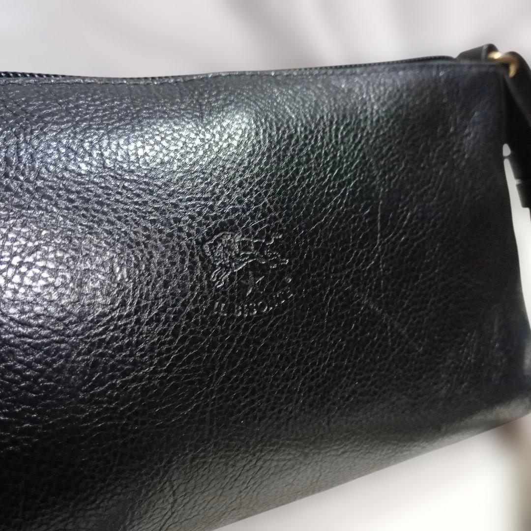 イルビゾンテ　IL BISONTE　ブラック ショルダーバック