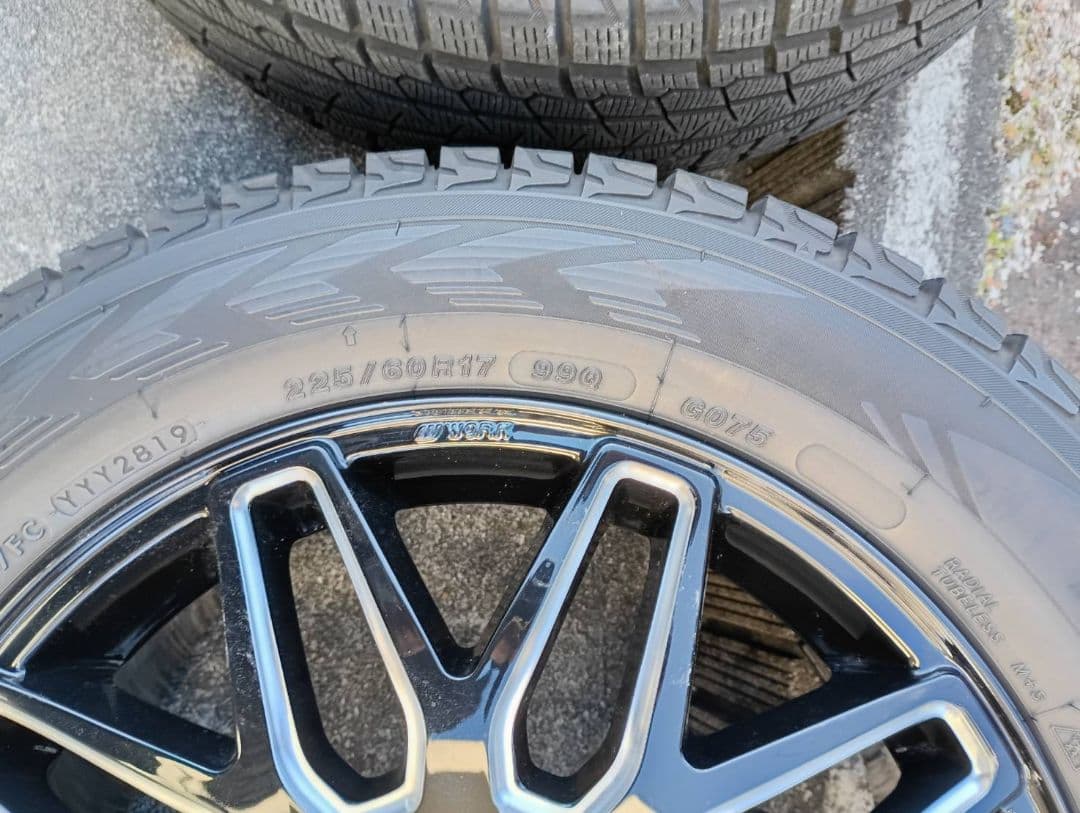 専用商品　1７インチ　ホイール・タイヤ４本セット　スタッドレス　タイヤカバー付き