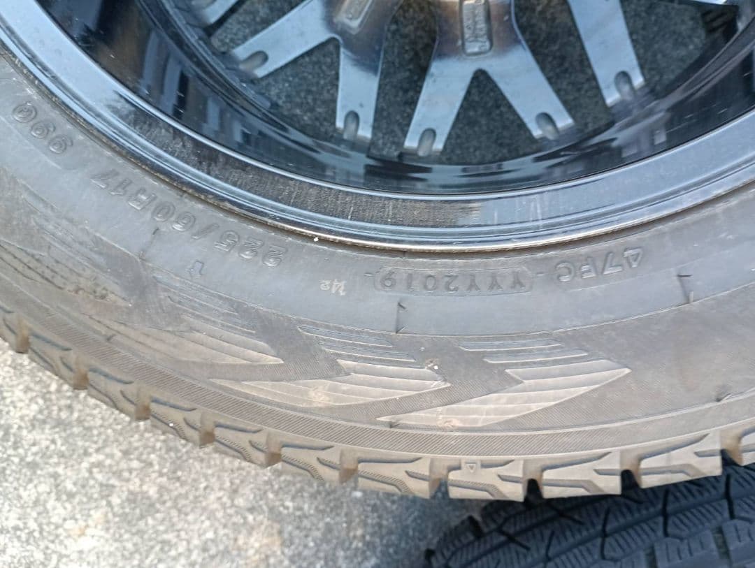 専用商品　1７インチ　ホイール・タイヤ４本セット　スタッドレス　タイヤカバー付き