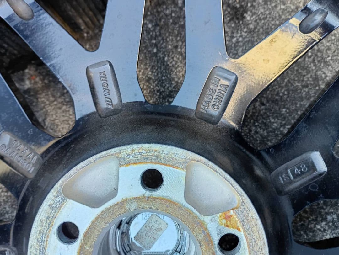 専用商品　1７インチ　ホイール・タイヤ４本セット　スタッドレス　タイヤカバー付き