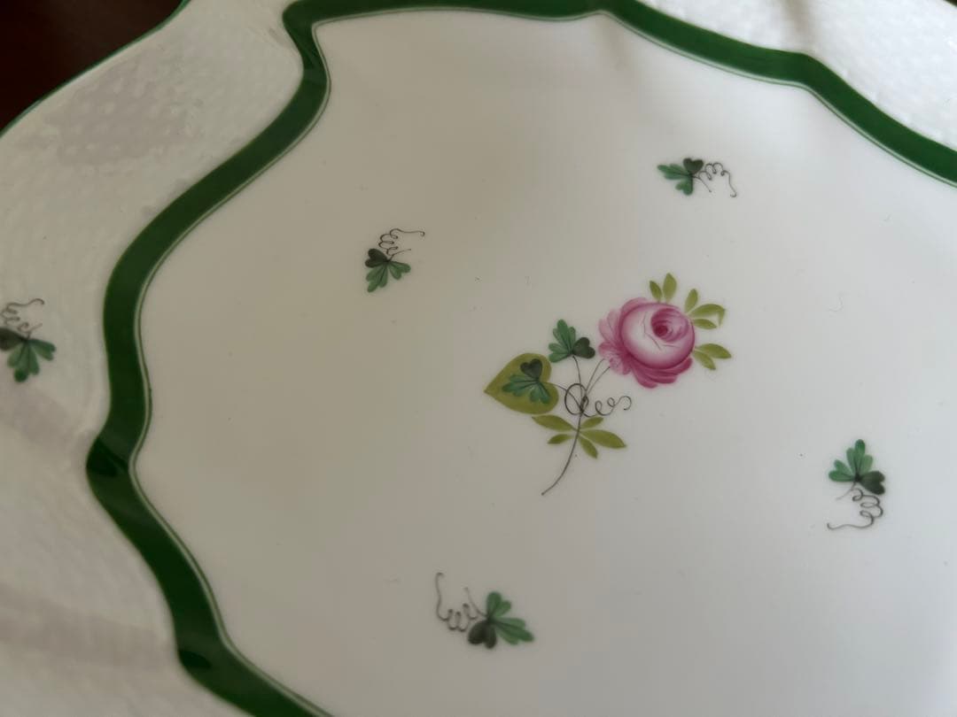 ヘレンド　ウィーンの薔薇ハンドル付きリーフトレイ