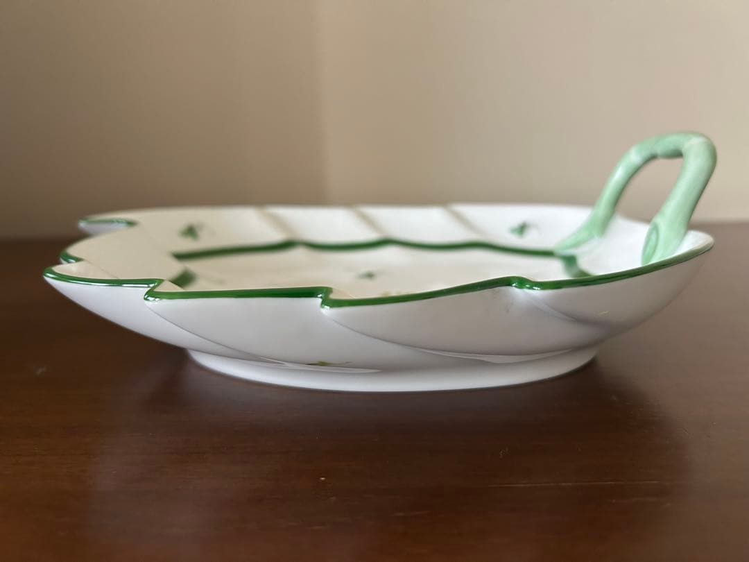 ヘレンド　ウィーンの薔薇ハンドル付きリーフトレイ