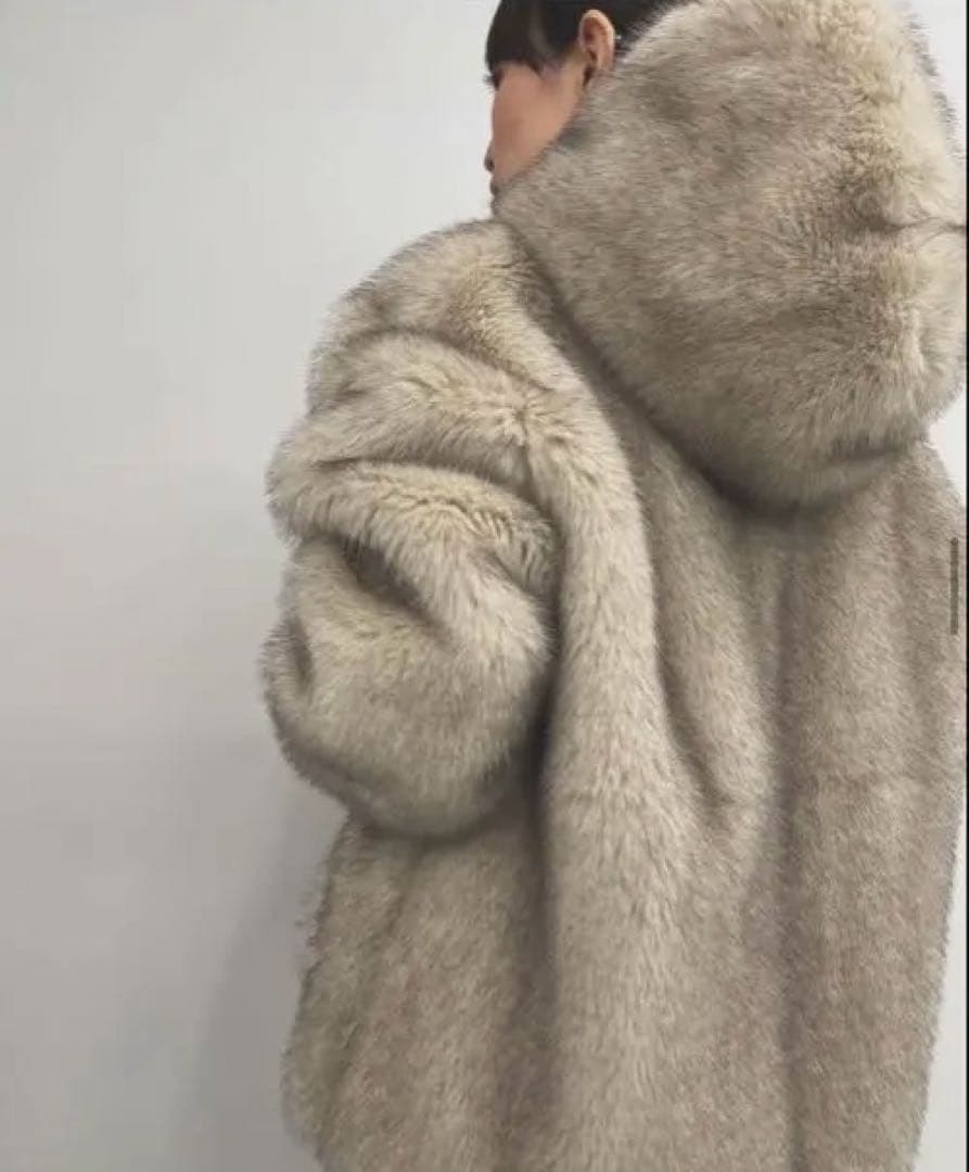 ジャケット・アウター think fur gradation fur foody jacket