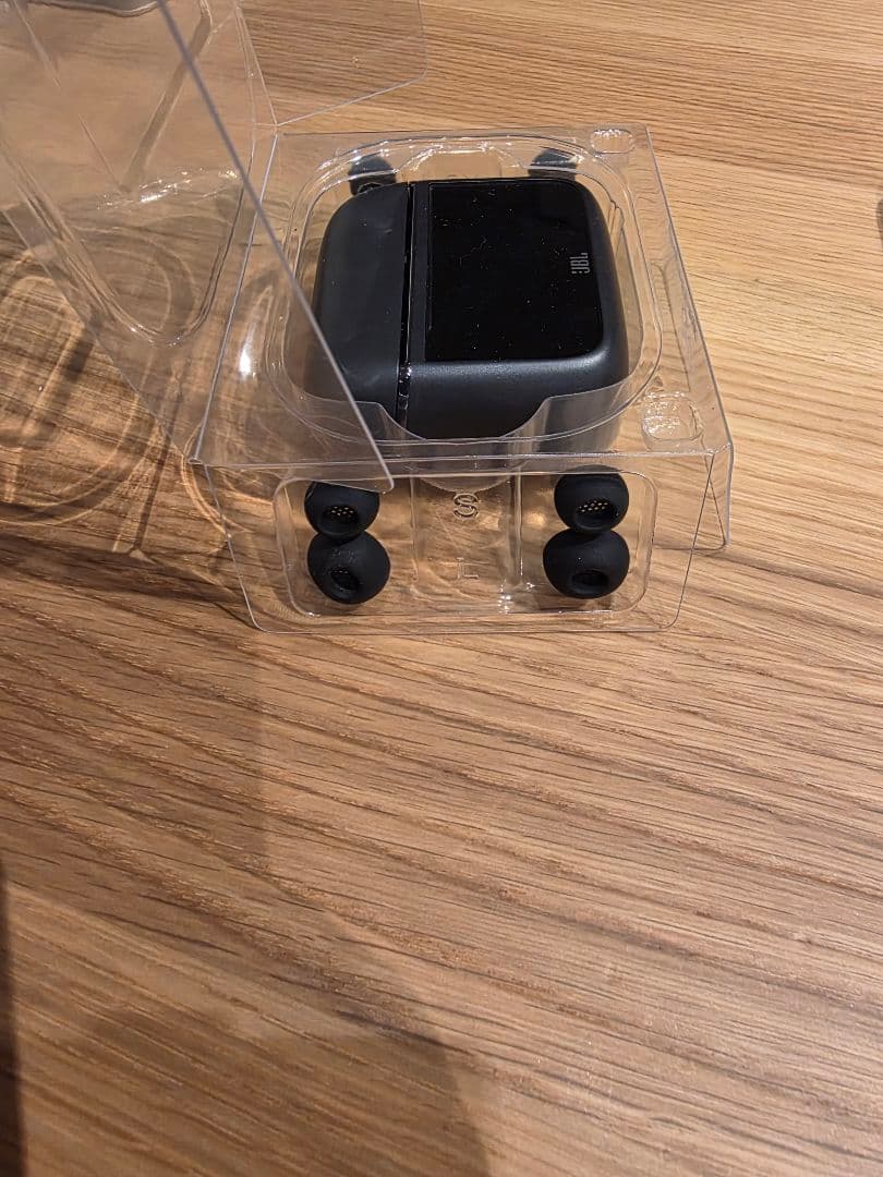 JBL tour pro 3 ワイヤレスイヤホン ブラック 充電ケース付き