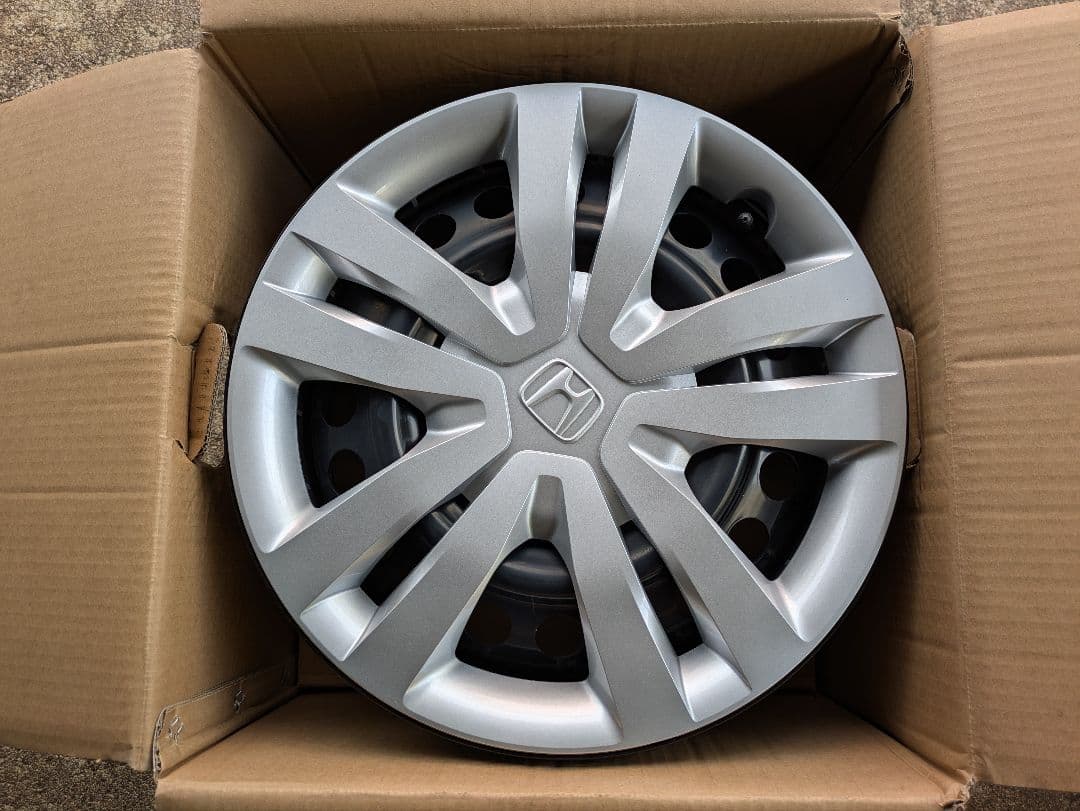 新車外しホンダ純正 15インチ ホイールキャップ付き 4本セット