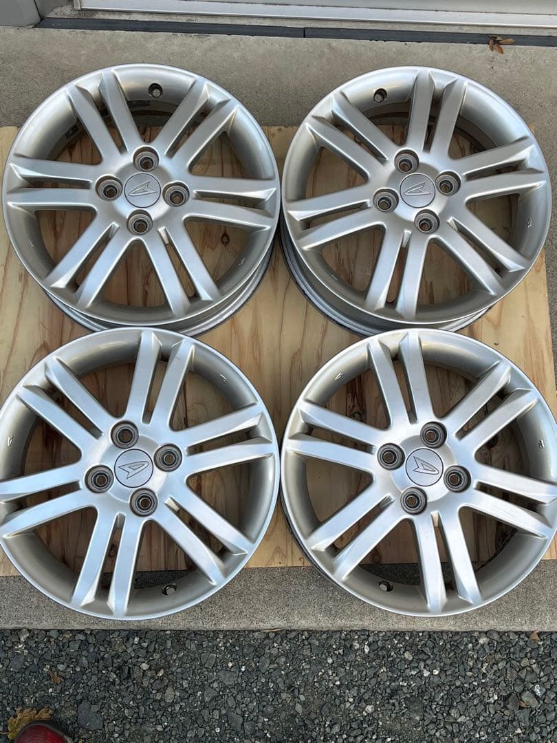 ダイハツ　タントエグゼ　純正ホイール　15インチ