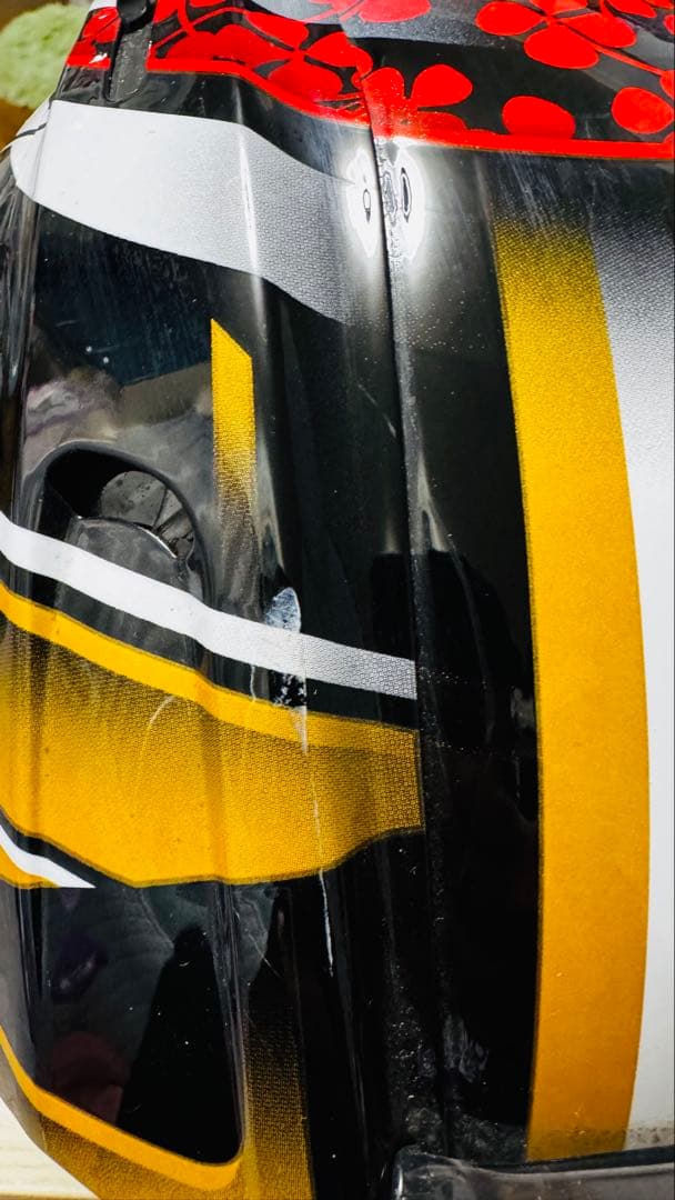 Arai フルフェイスヘルメット 赤・黒・金