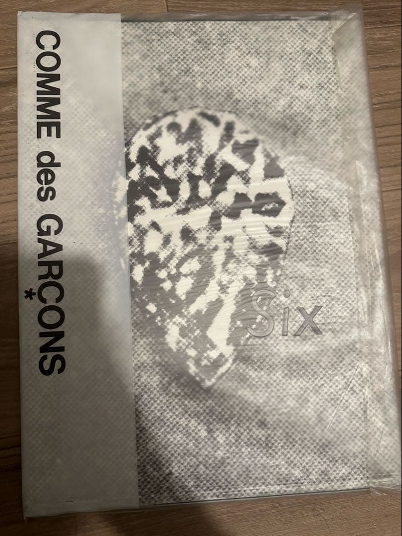 アート・デザイン・音楽 COMME des GARCONS * Six No.1