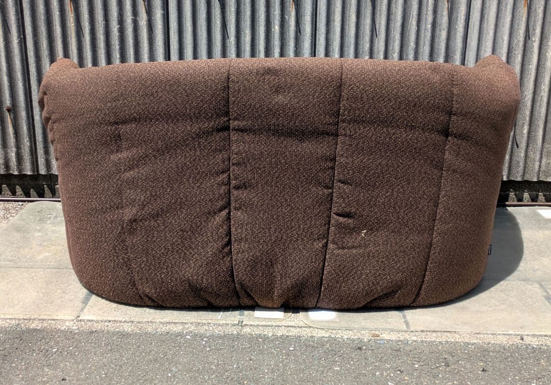 リーン・ロゼ　ブリガンタン　2人掛けソファ