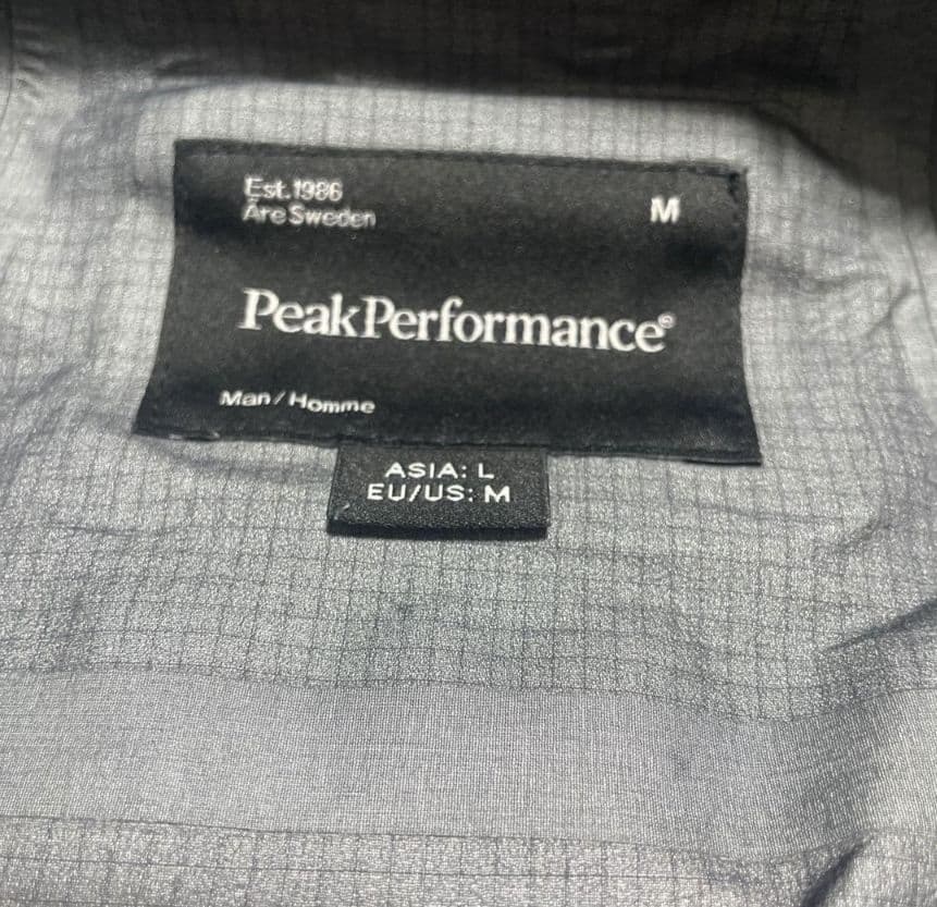 Peak Performance ピークパフォーマンス ジャケット Мサイズ
